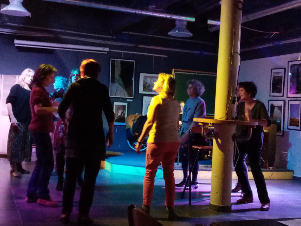 Si Tu Vois Tout En Gris Déplace L éléphant